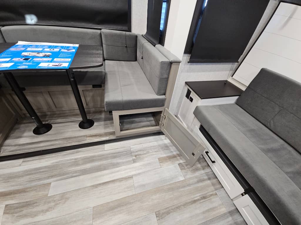 2025 Jayco 2025 Jayco Jay Feather - thumbnail 13