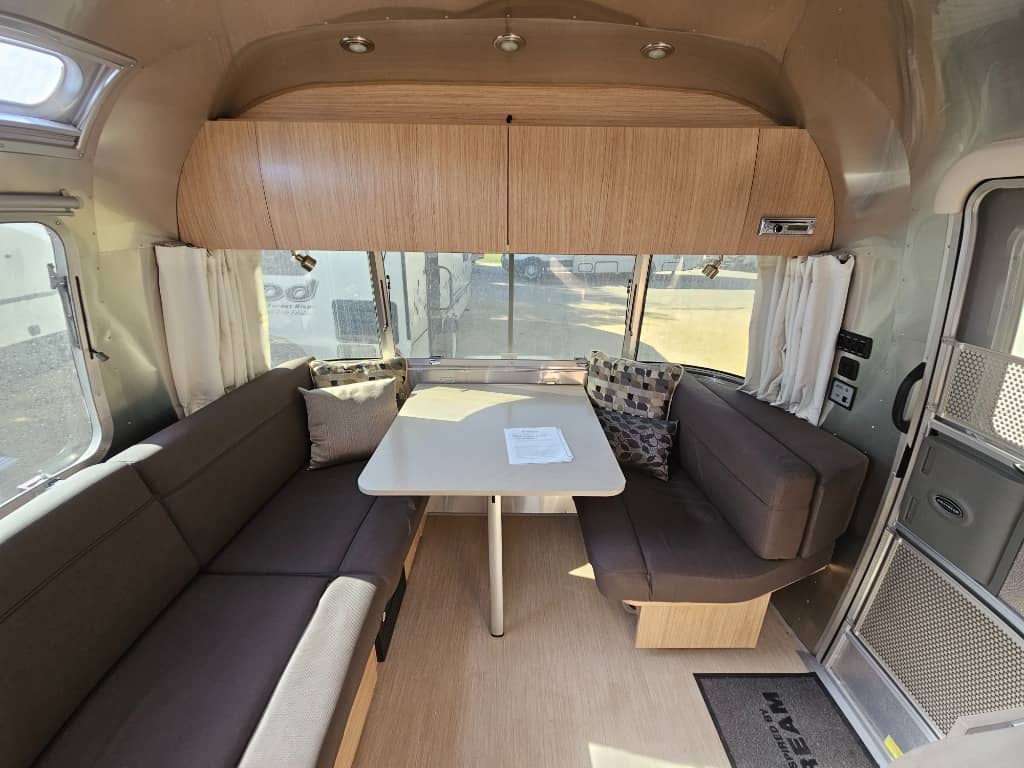 2019 Airstream 2019 Airstream Flying Cloud - thumbnail 9