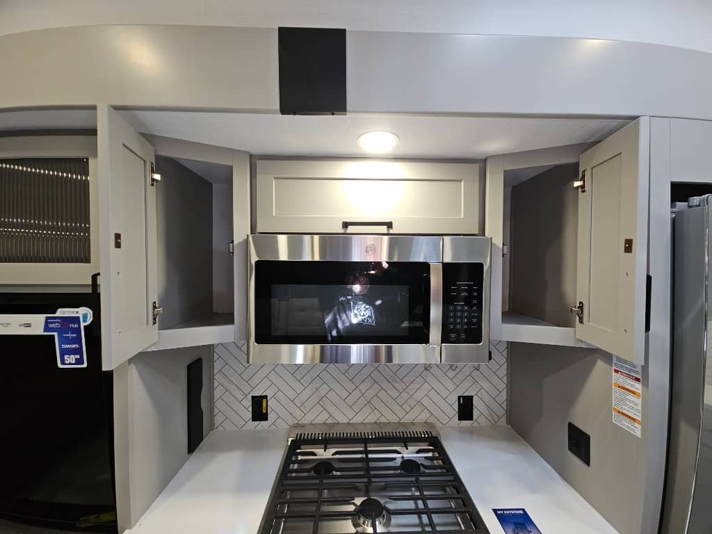 2025 Keystone RV 2025 Keystone RV Montana High Country - thumbnail 24