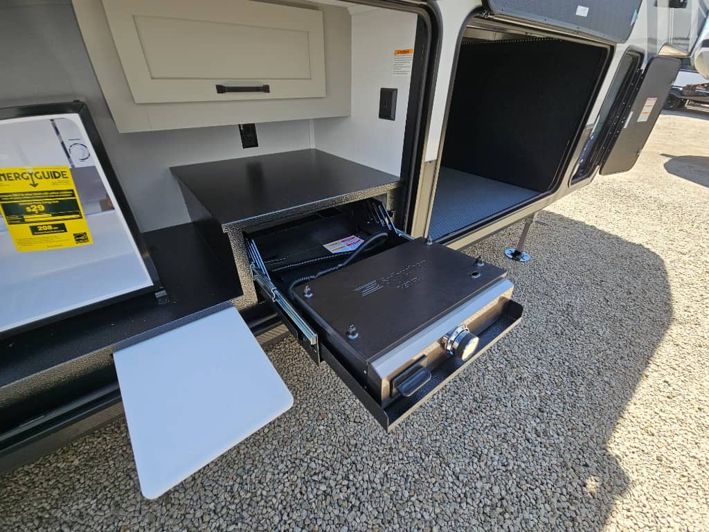 2025 Keystone RV 2025 Keystone RV Montana High Country - thumbnail 52