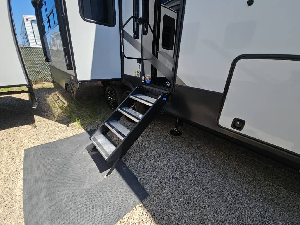 2025 Keystone RV 2025 Keystone RV Montana High Country - thumbnail 54