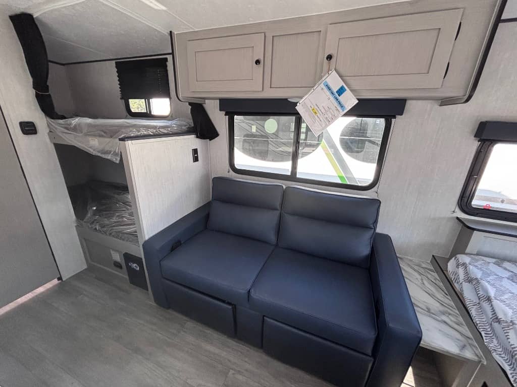 2025 Coachmen 2025 Coachmen Apex Nano - thumbnail 8