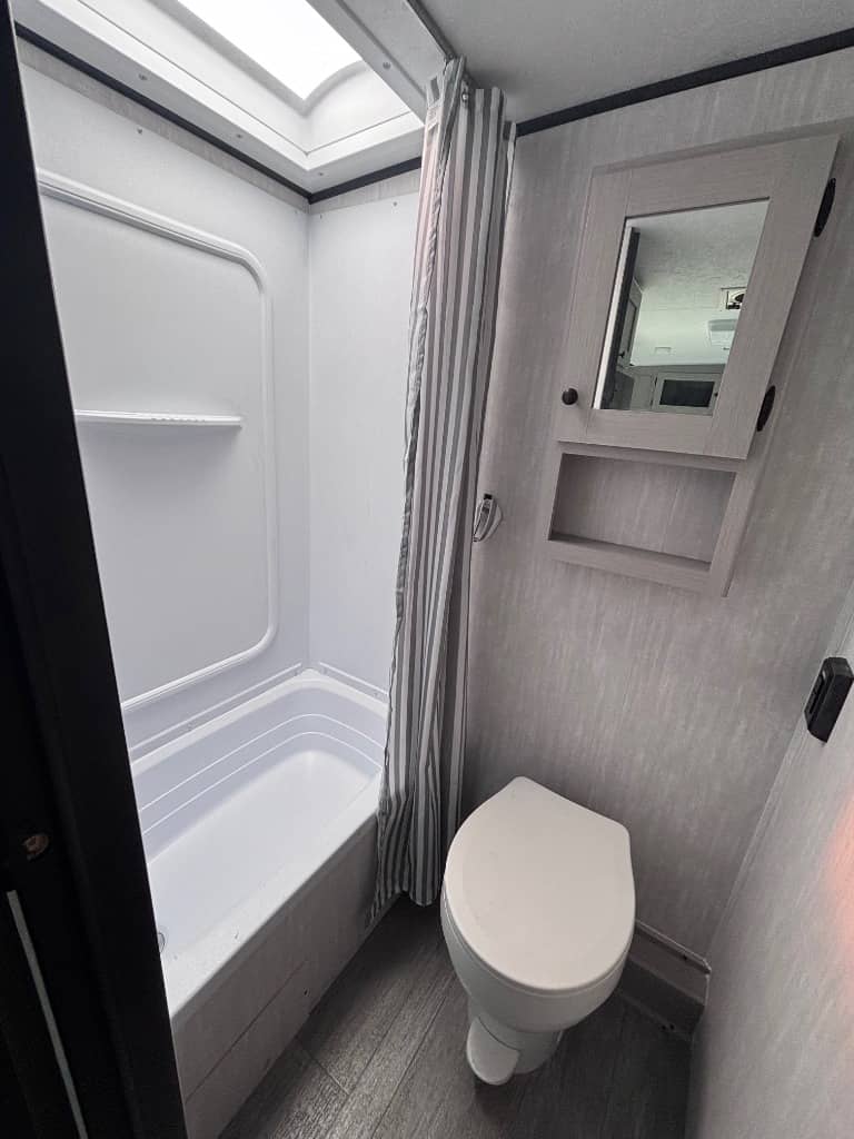 2025 Coachmen 2025 Coachmen Apex Nano - thumbnail 10