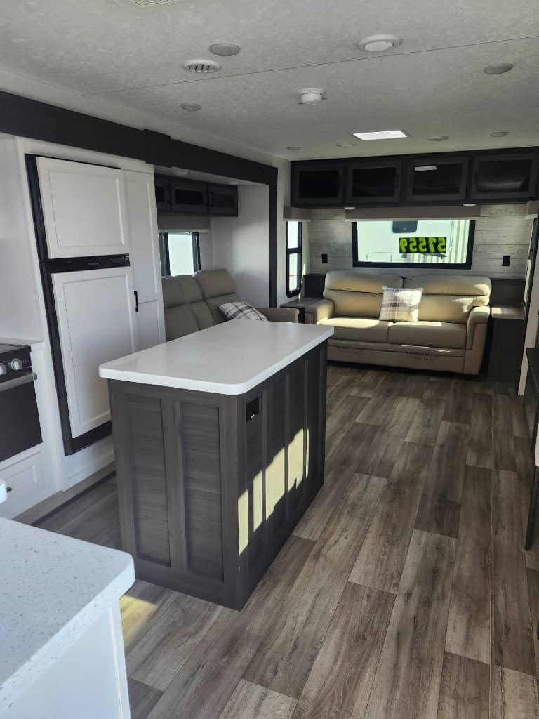 2025 Venture RV 2025 Venture RV SportTrek Touring Edition - thumbnail 8