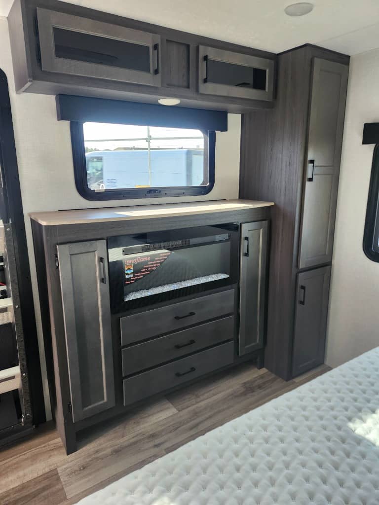 2025 Venture RV 2025 Venture RV SportTrek Touring Edition - thumbnail 12