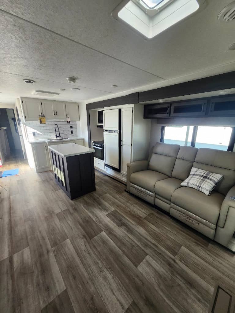 2025 Venture RV 2025 Venture RV SportTrek Touring Edition - thumbnail 22