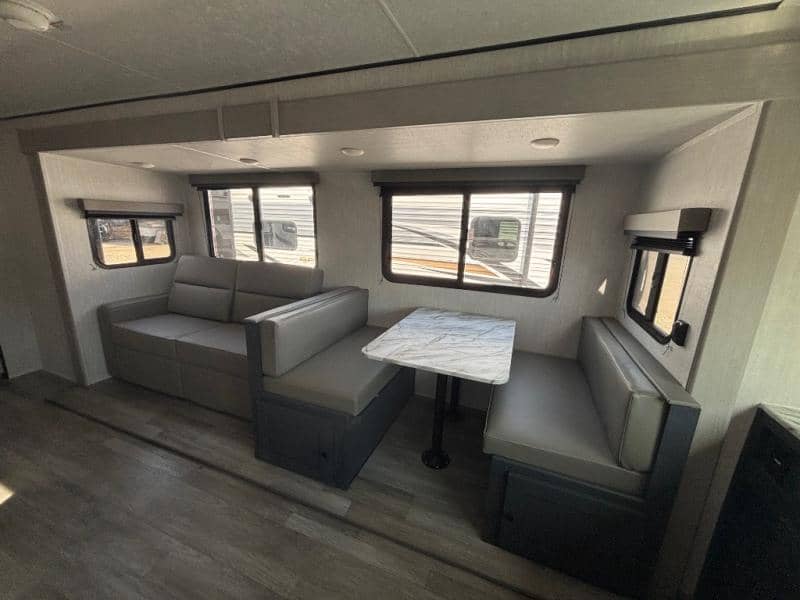 2025 Coachmen 2025 Coachmen Apex Ultra-Lite - thumbnail 3