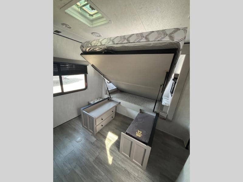 2025 Coachmen 2025 Coachmen Apex Ultra-Lite - thumbnail 5