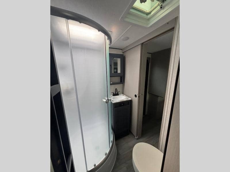 2025 Coachmen 2025 Coachmen Apex Ultra-Lite - thumbnail 7