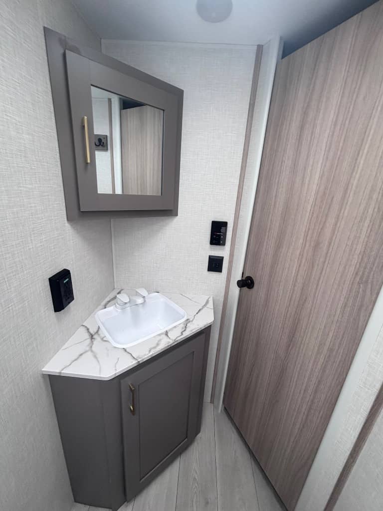 2025 KZ RV 2025 KZ RV Sportsmen - thumbnail 9