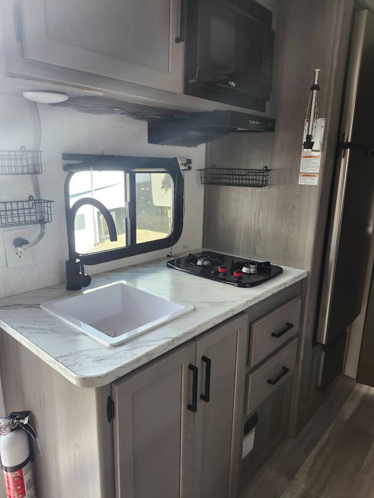 2024 Keystone RV 2024 Keystone RV Hideout Sport Single Axle - thumbnail 15