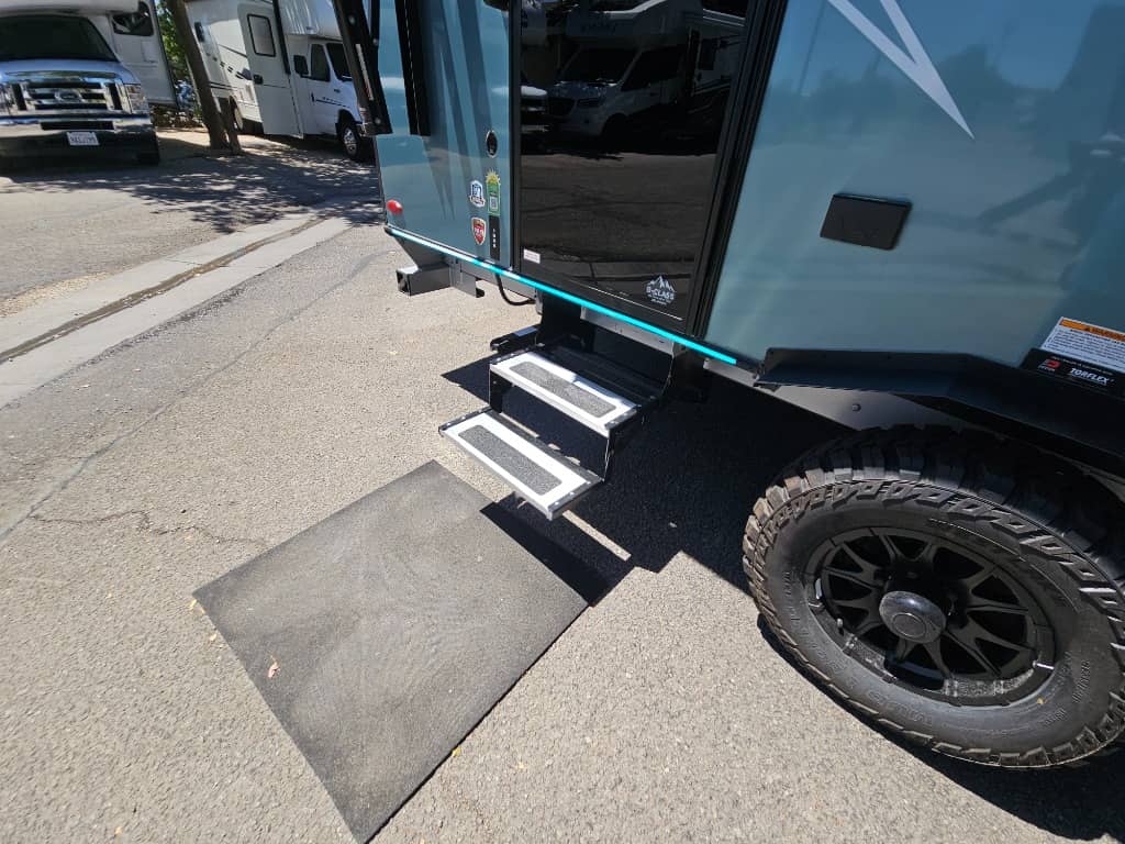 2026 Keystone RV 2026 Keystone RV Reign - thumbnail 13