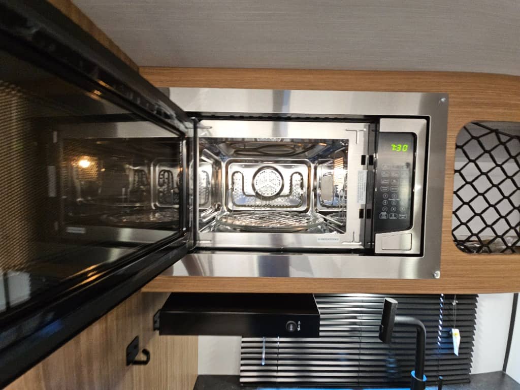 2026 Keystone RV 2026 Keystone RV Reign - thumbnail 21