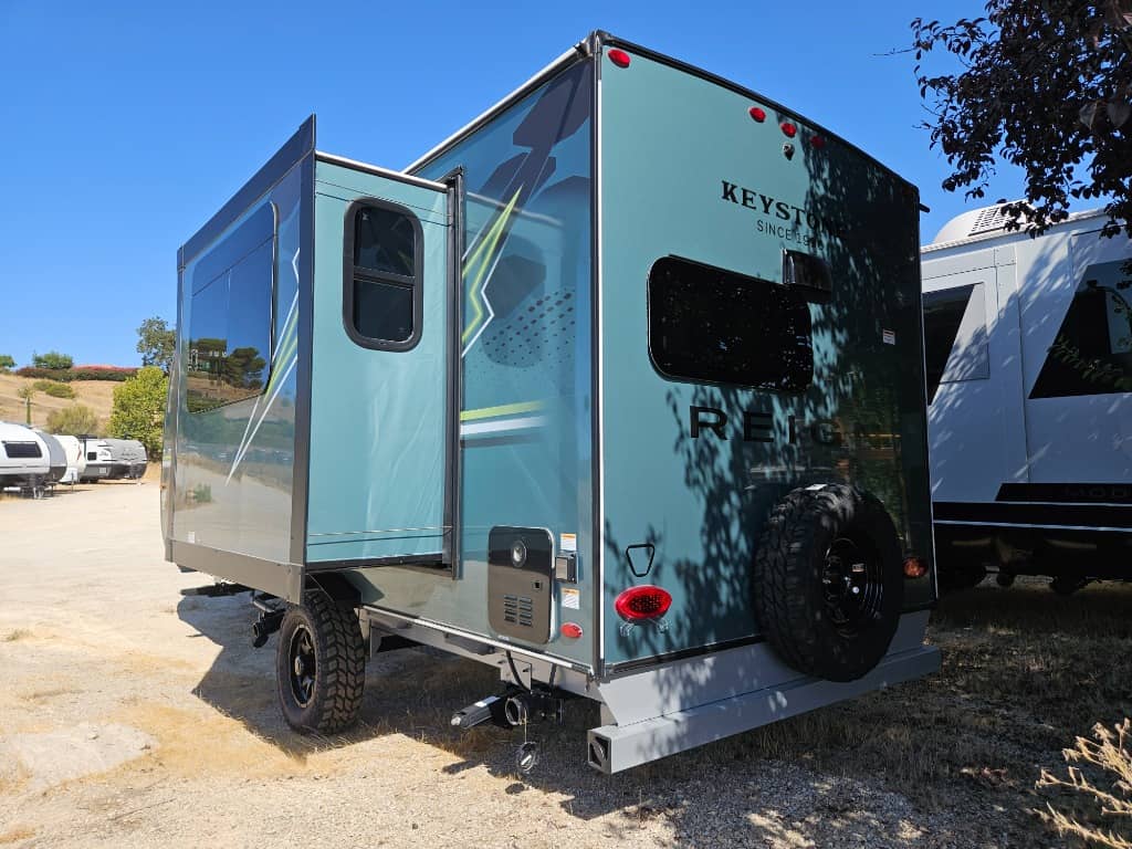 2026 Keystone RV 2026 Keystone RV Reign - thumbnail 5