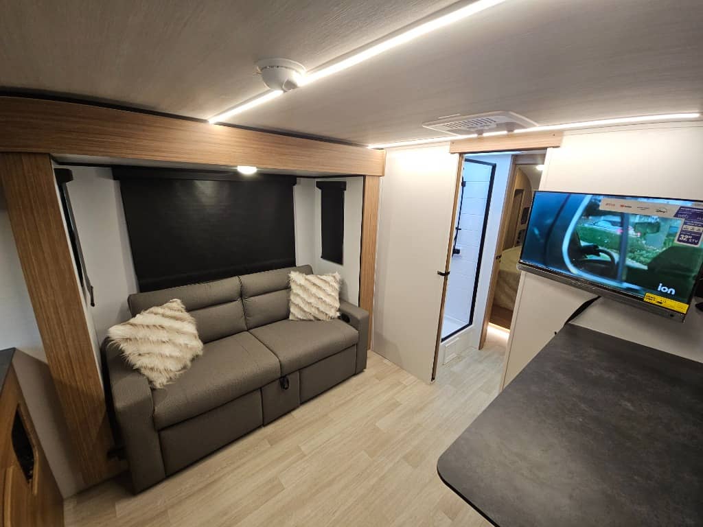 2026 Keystone RV 2026 Keystone RV Reign - thumbnail 22