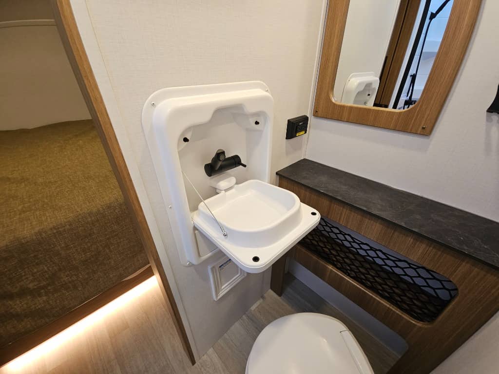 2026 Keystone RV 2026 Keystone RV Reign - thumbnail 36