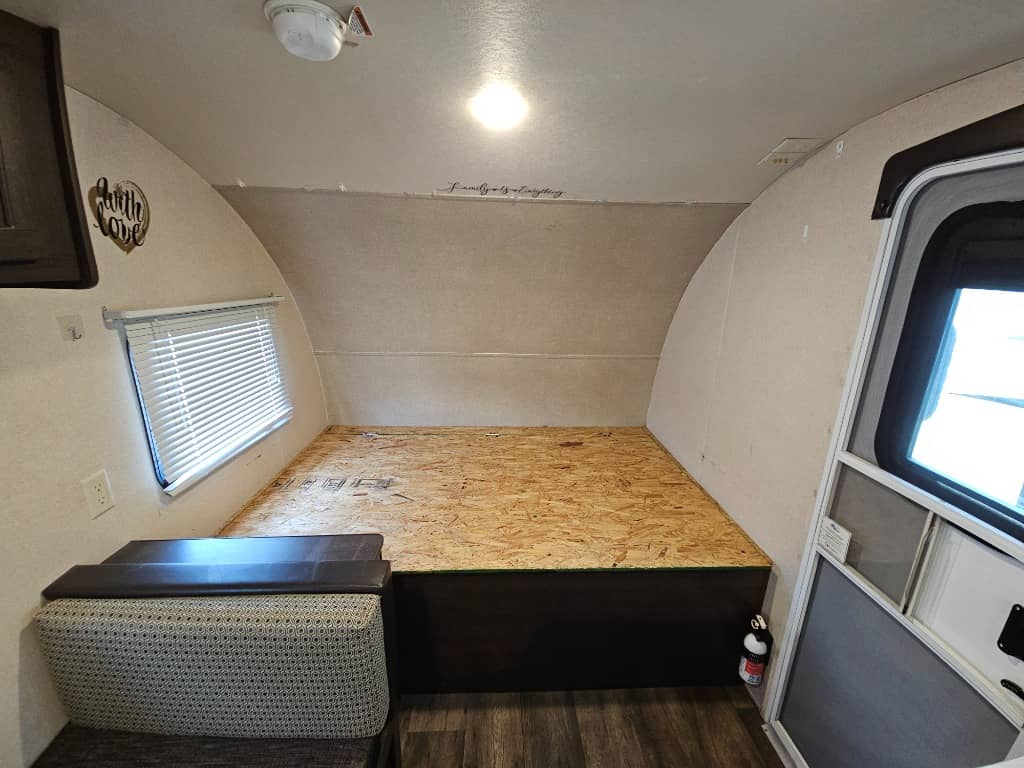 2018 Forest River 2018 Forest River Wildwood FSX - thumbnail 9