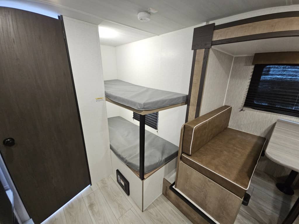 2025 Keystone RV 2025 Keystone RV Springdale Classic Mini - thumbnail 26