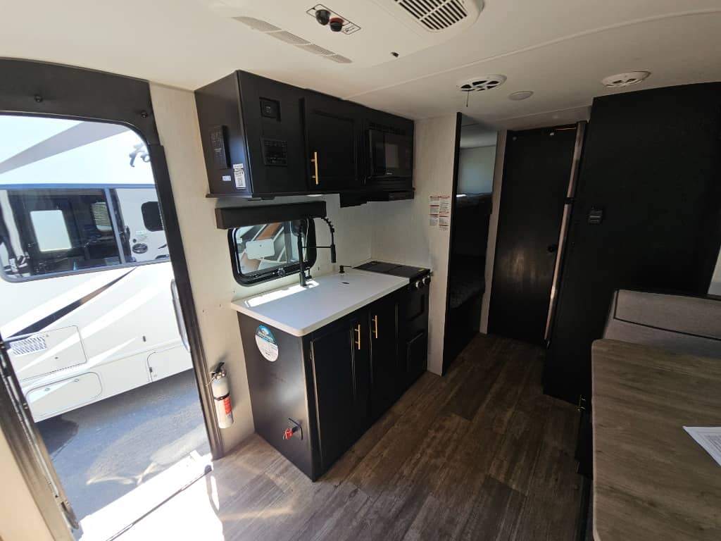 2023 Forest River 2023 Forest River Cherokee Wolf Pup Black Label - thumbnail 8