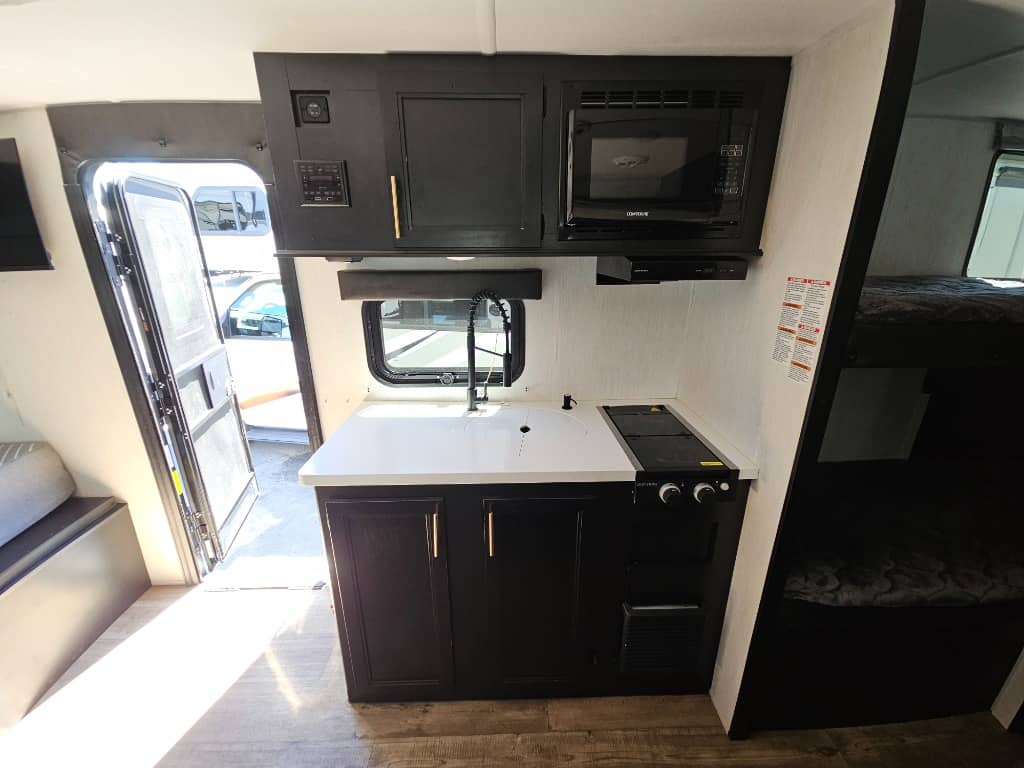 2023 Forest River 2023 Forest River Cherokee Wolf Pup Black Label - thumbnail 9