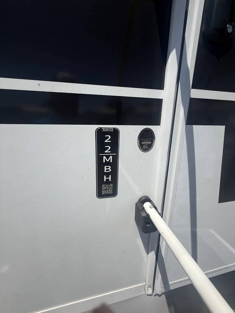 2026 Winnebago 2026 Winnebago Thrive - thumbnail 6