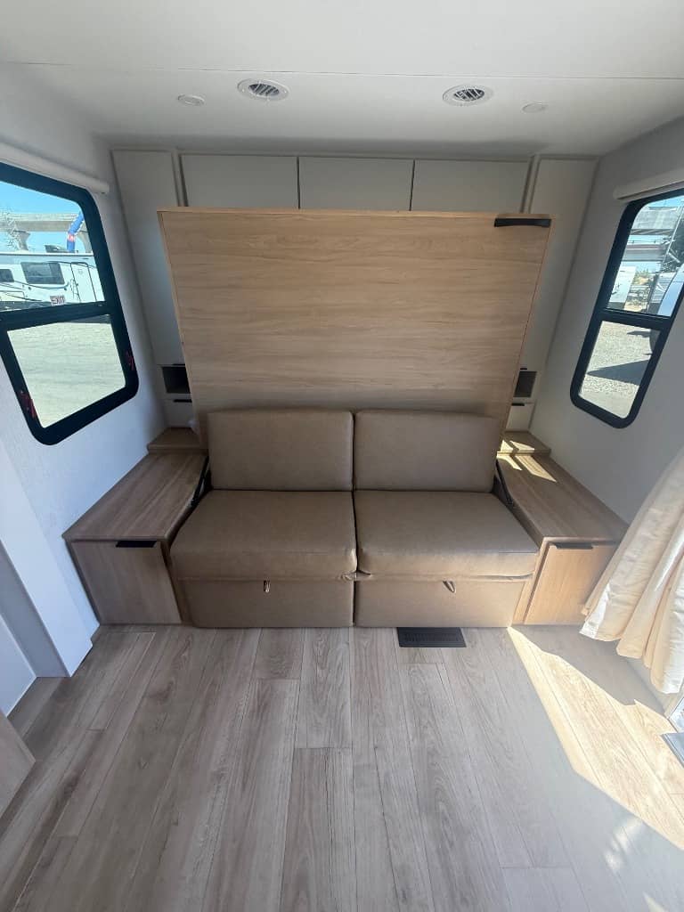 2026 Winnebago 2026 Winnebago Thrive - thumbnail 7