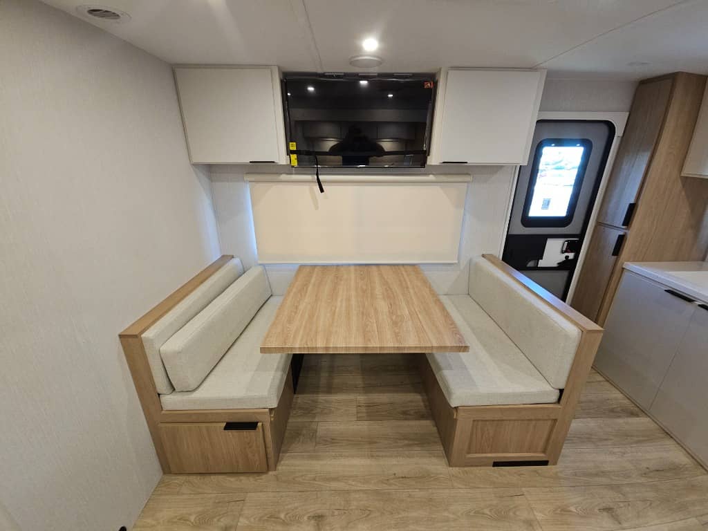 2026 Winnebago 2026 Winnebago Thrive - thumbnail 10