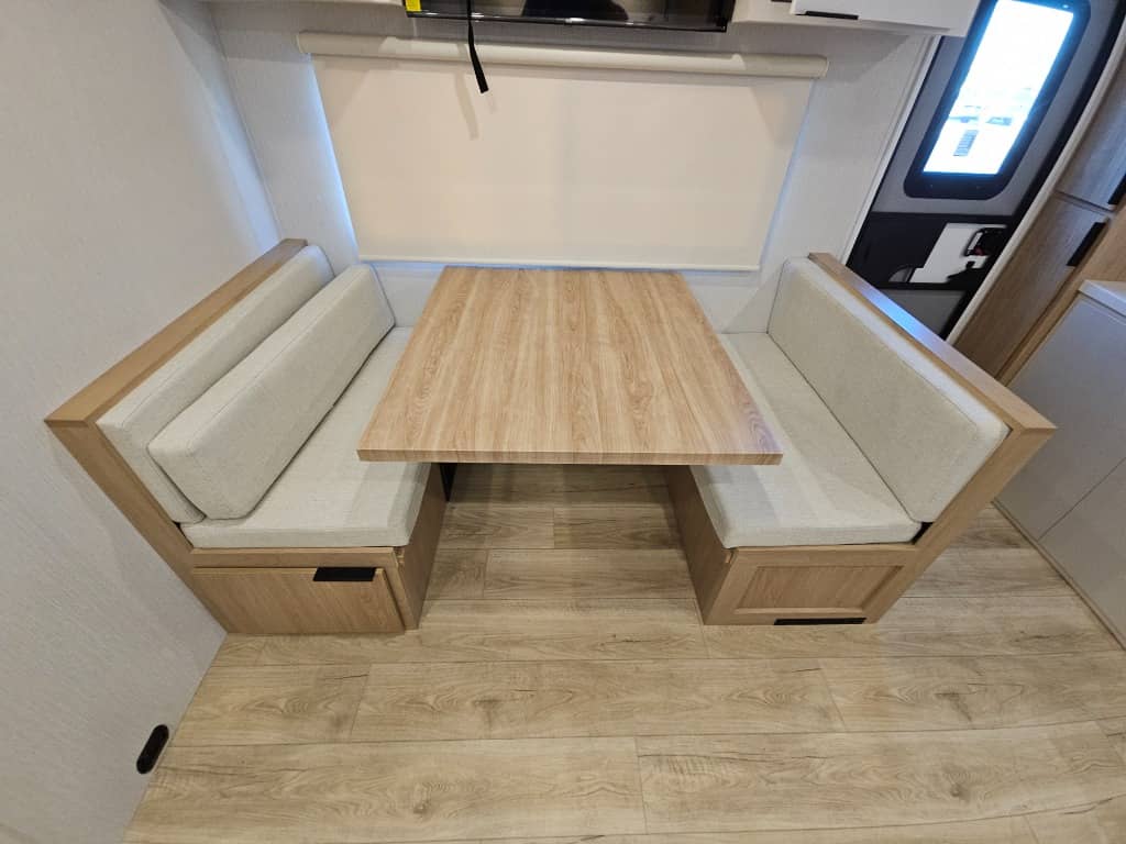 2026 Winnebago 2026 Winnebago Thrive - thumbnail 13