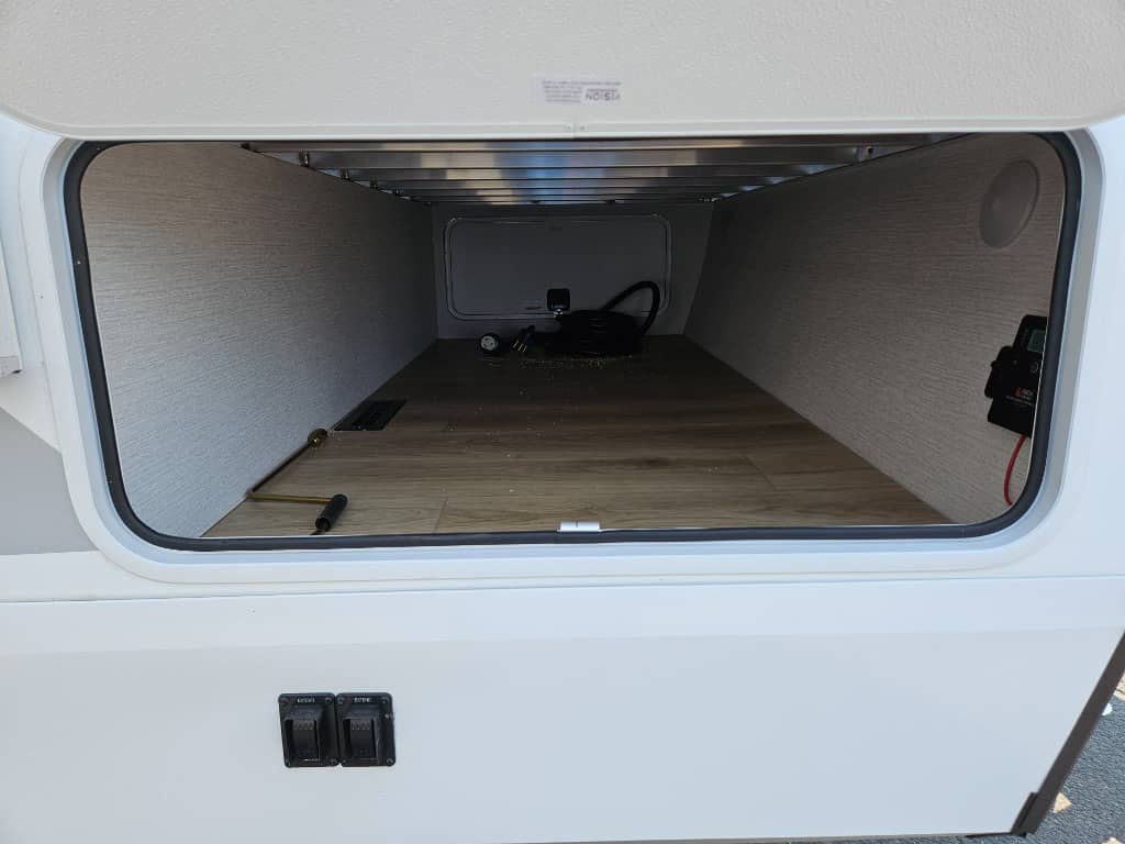 2026 Winnebago 2026 Winnebago Thrive - thumbnail 44