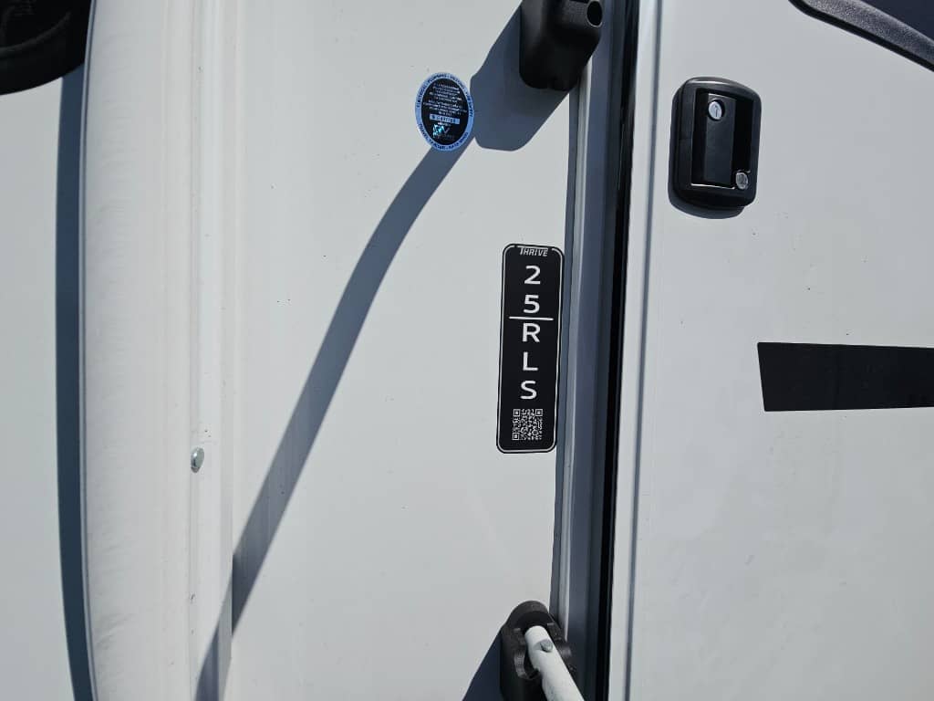 2026 Winnebago 2026 Winnebago Thrive - thumbnail 16