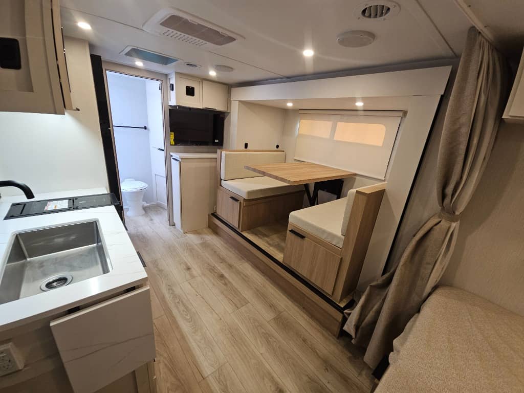 2026 Winnebago 2026 Winnebago Micro Minnie - thumbnail 8