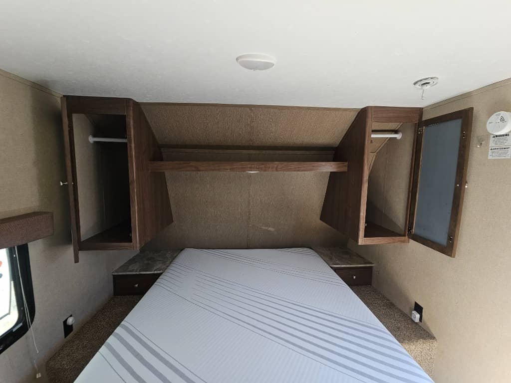 2018 Dutchmen 2018 Dutchmen Coleman Lantern - thumbnail 11