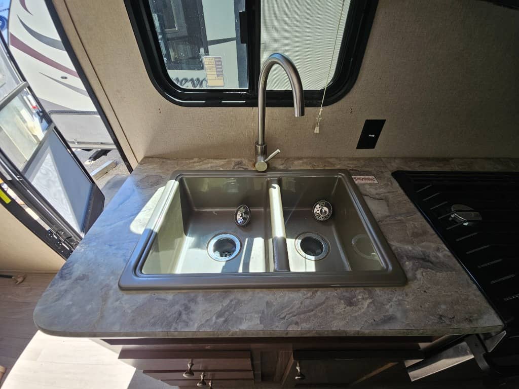 2018 Dutchmen 2018 Dutchmen Coleman Lantern - thumbnail 22