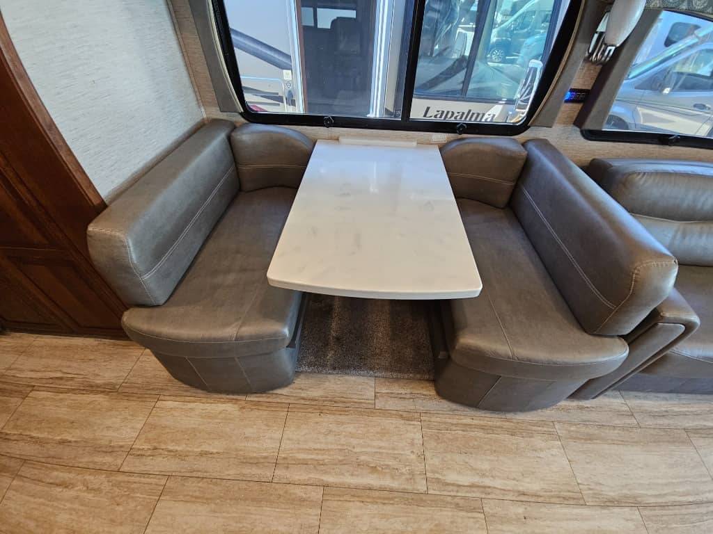 2019 Forest River 2019 Forest River Legacy SR - thumbnail 15