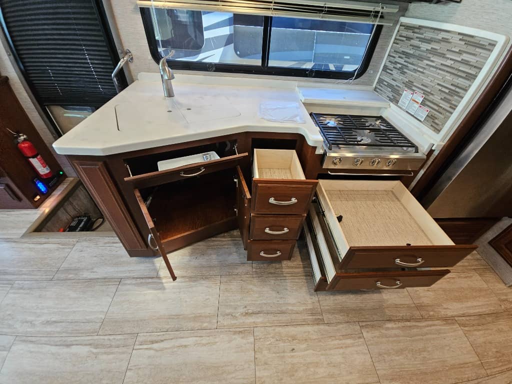 2019 Forest River 2019 Forest River Legacy SR - thumbnail 22