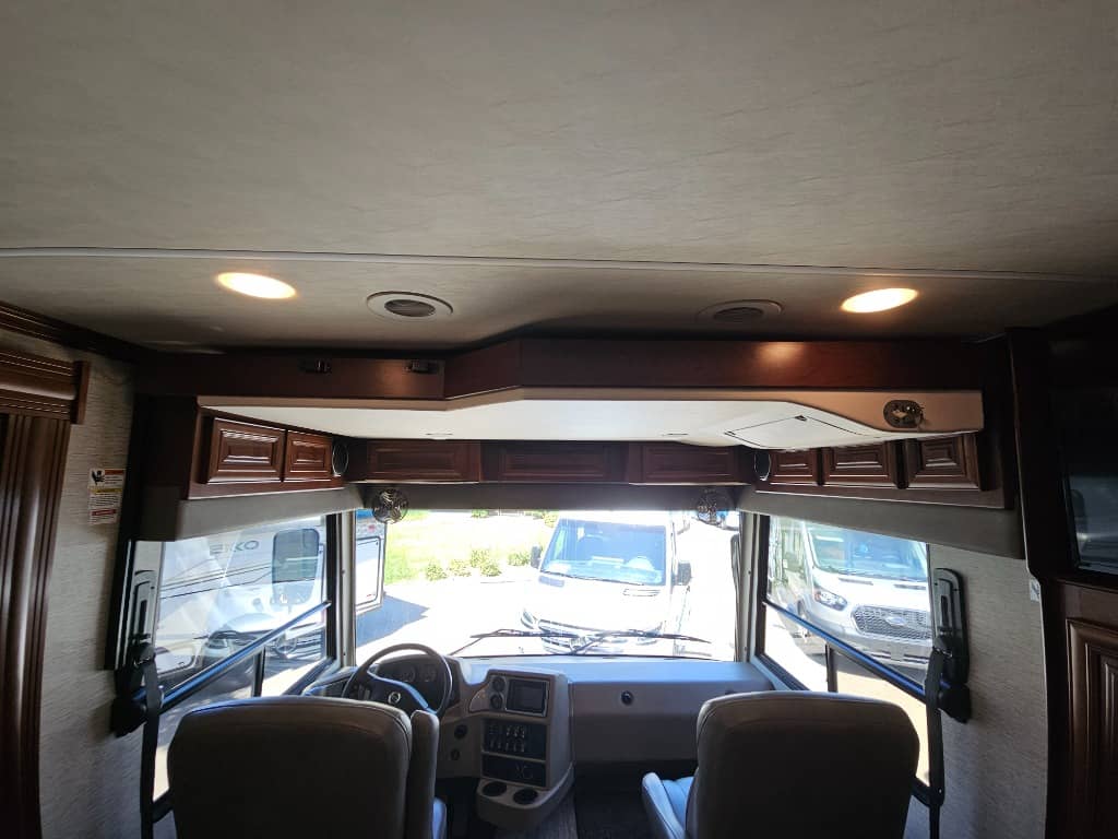 2019 Forest River 2019 Forest River Legacy SR - thumbnail 47