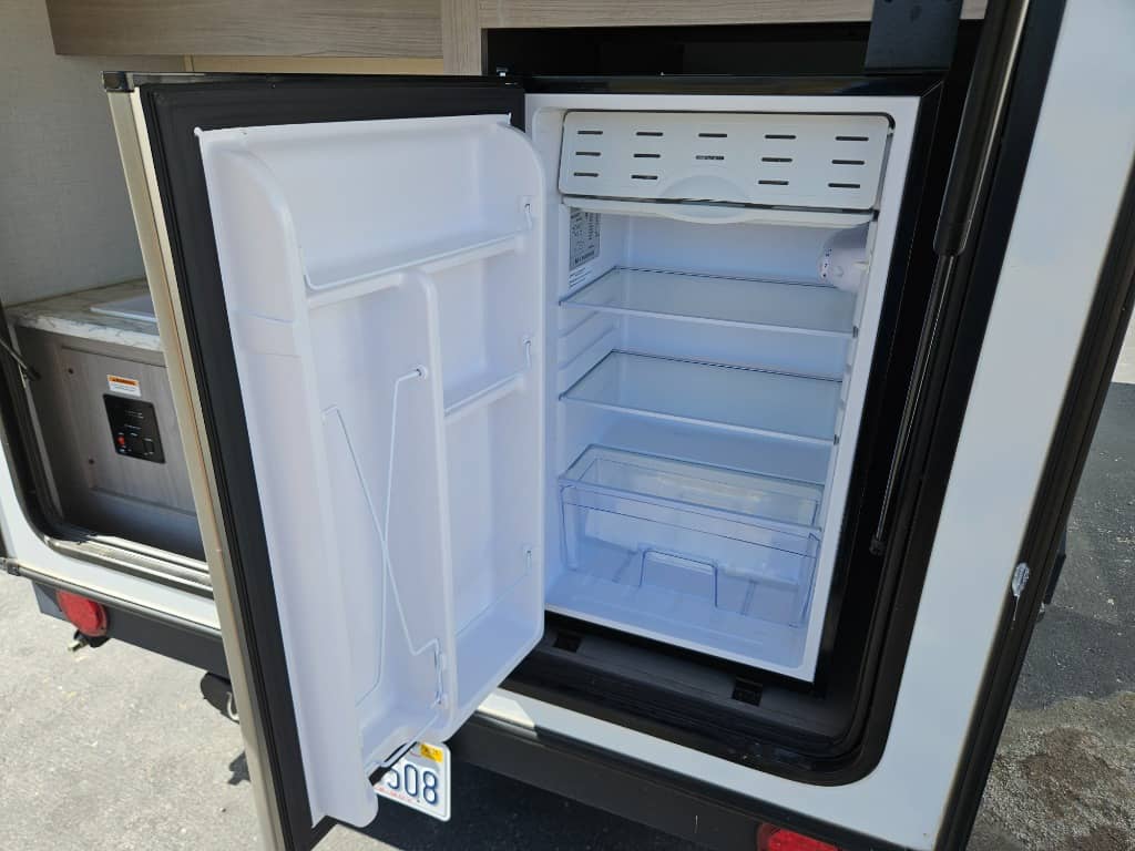 2023 Dutchmen 2023 Dutchmen Coleman Rubicon 1200 Series - thumbnail 8