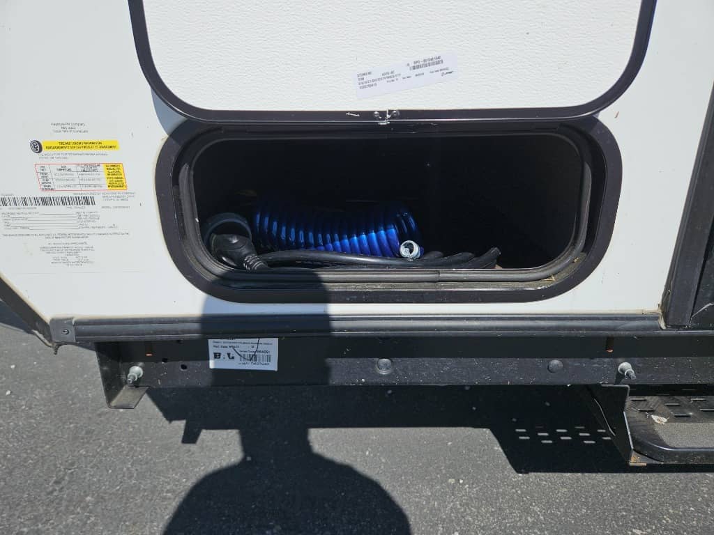 2023 Dutchmen 2023 Dutchmen Coleman Rubicon 1200 Series - thumbnail 12