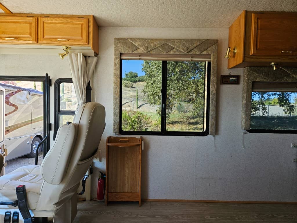 2003 Winnebago 2003 Winnebago Journey - thumbnail 13