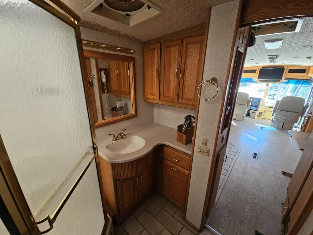 2003 Winnebago 2003 Winnebago Journey - thumbnail 18