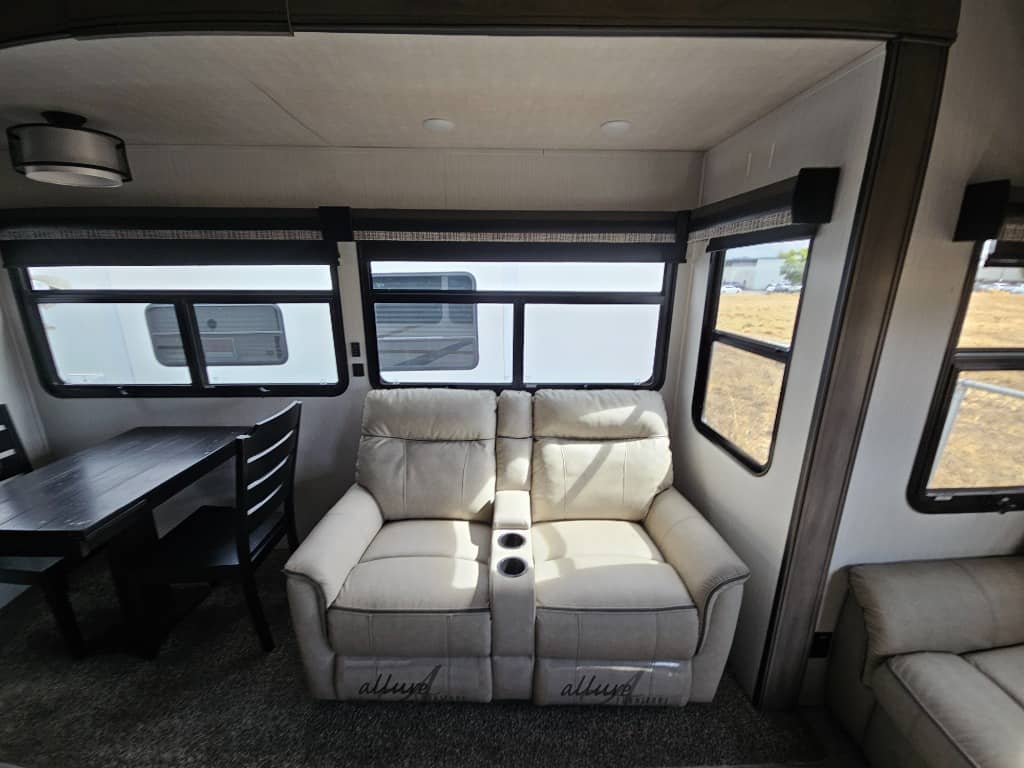 2022 Forest River 2022 Forest River Cedar Creek - thumbnail 11