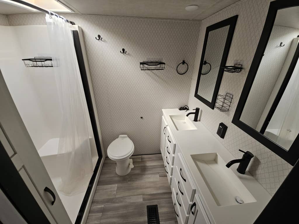 2022 Forest River 2022 Forest River Cedar Creek - thumbnail 33