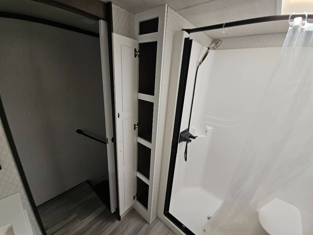 2022 Forest River 2022 Forest River Cedar Creek - thumbnail 35