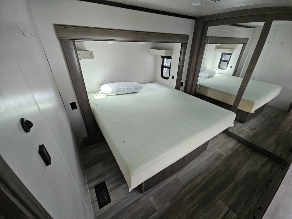 2022 Forest River 2022 Forest River Cedar Creek - thumbnail 40