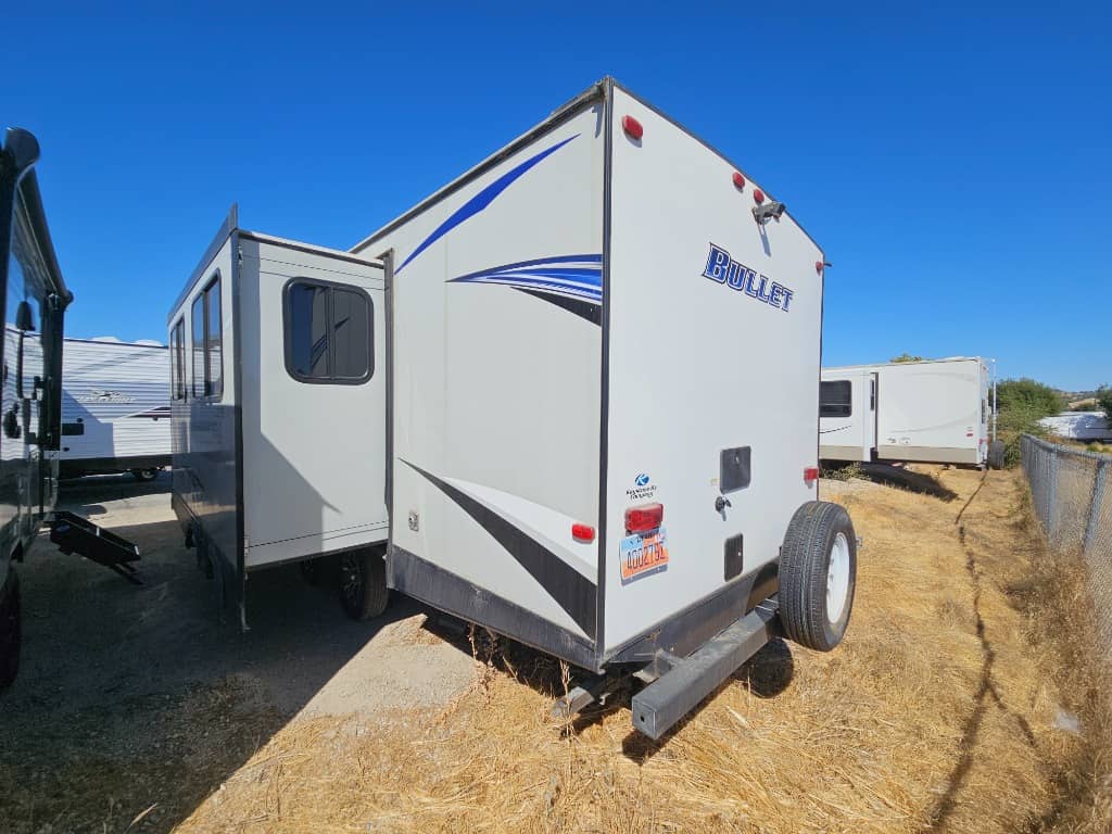 2020 Keystone RV 2020 Keystone RV Bullet - thumbnail 3