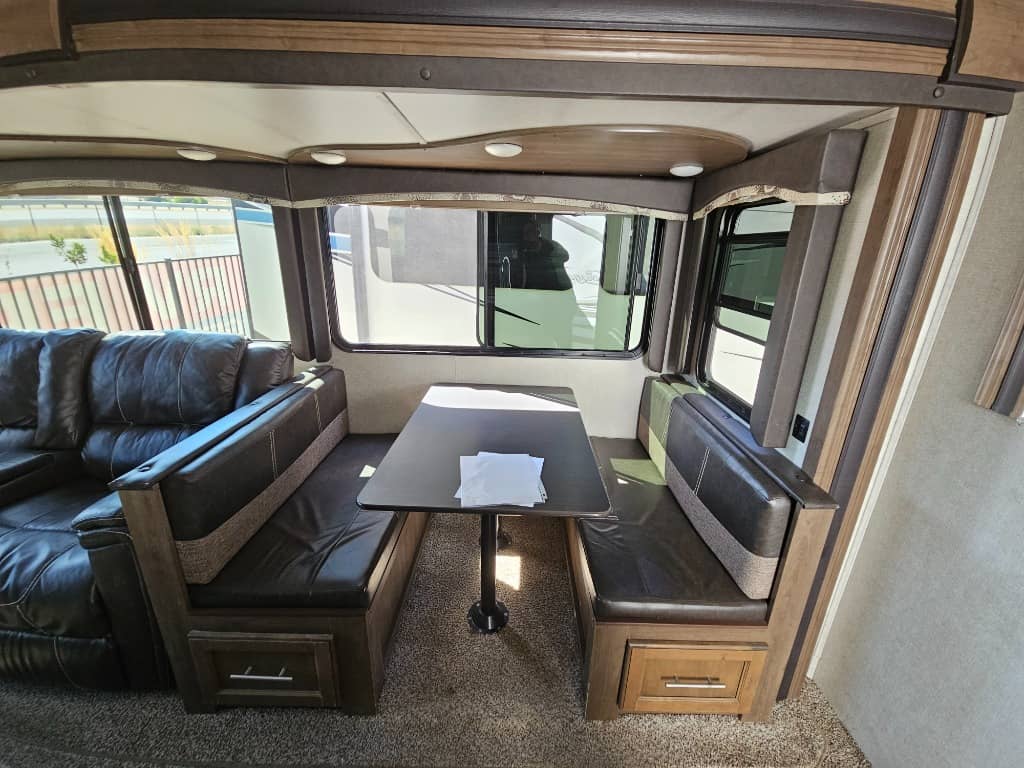 2018 Keystone RV 2018 Keystone RV Cougar Half-Ton  - thumbnail 9