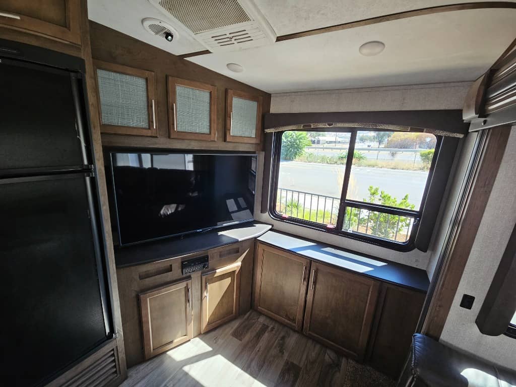 2018 Keystone RV 2018 Keystone RV Cougar Half-Ton  - thumbnail 13