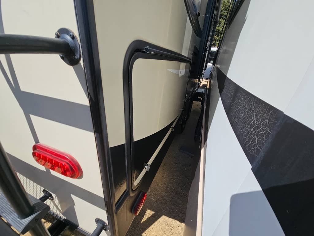 2018 Keystone RV 2018 Keystone RV Cougar Half-Ton  - thumbnail 47