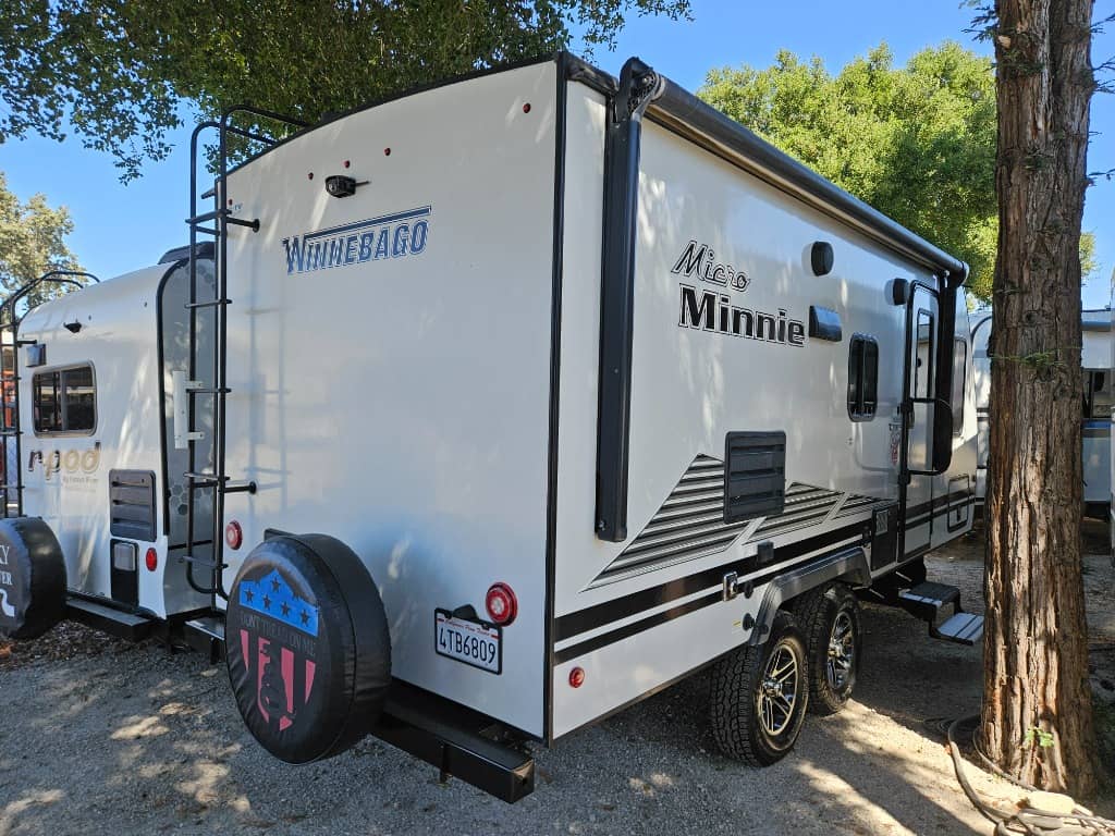 2021 Winnebago 2021 Winnebago Micro Minnie - thumbnail 3