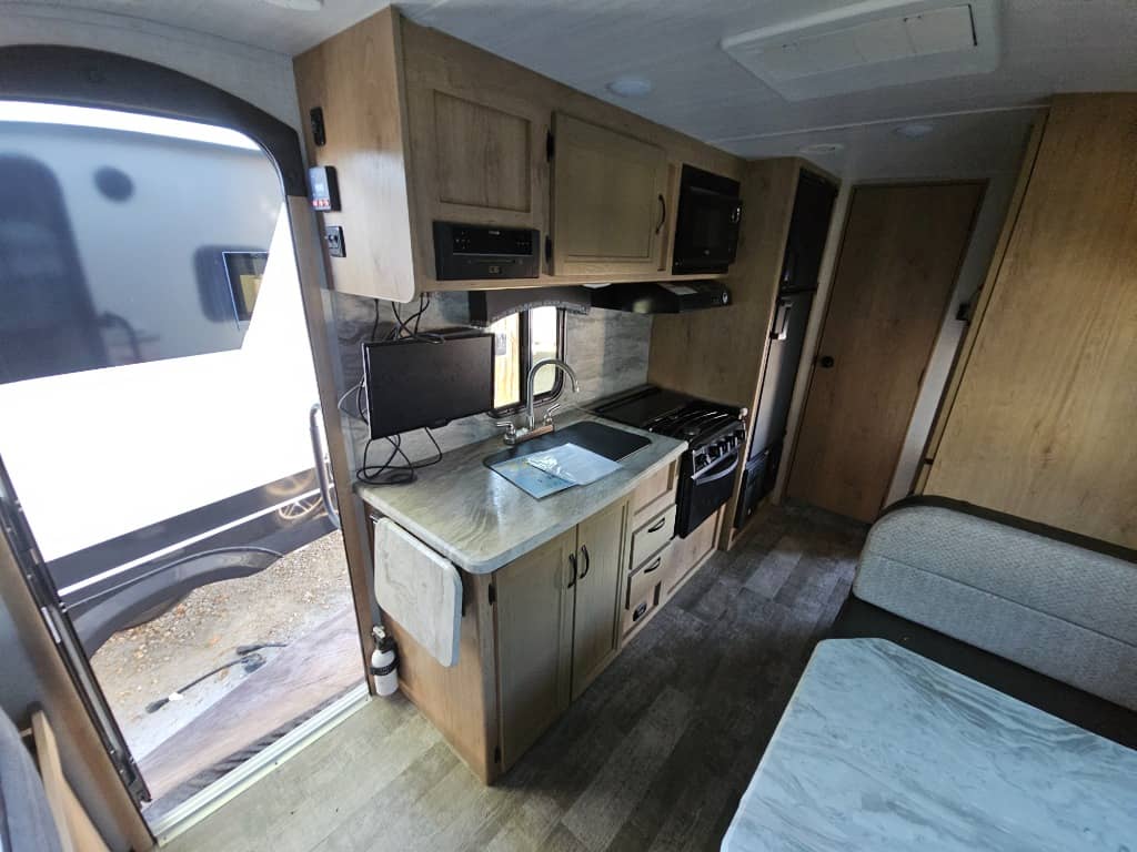 2021 Winnebago 2021 Winnebago Micro Minnie - thumbnail 9